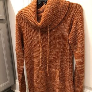 Turtle neck orange sweater